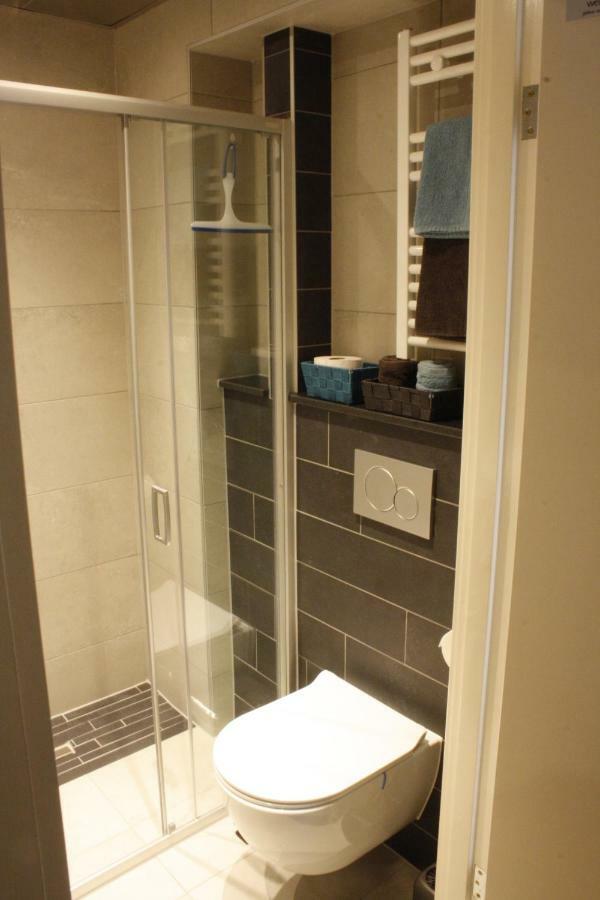 Het Gildehuis Met Sauna En Jacuzzi Stevensweert Exterior photo