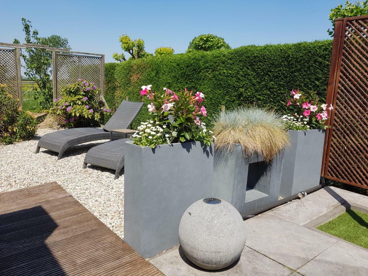 Het Gildehuis Met Sauna En Jacuzzi Stevensweert Exterior photo